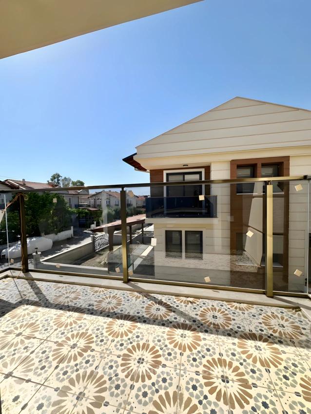 Villa Mit 3 Schlafzimmern Und 1 Wohnzimmer Zum Verkauf Im Zentrum Von Köyceğiz