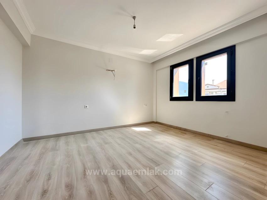 Villa Mit 3 Schlafzimmern Und 1 Wohnzimmer Zum Verkauf Im Zentrum Von Köyceğiz