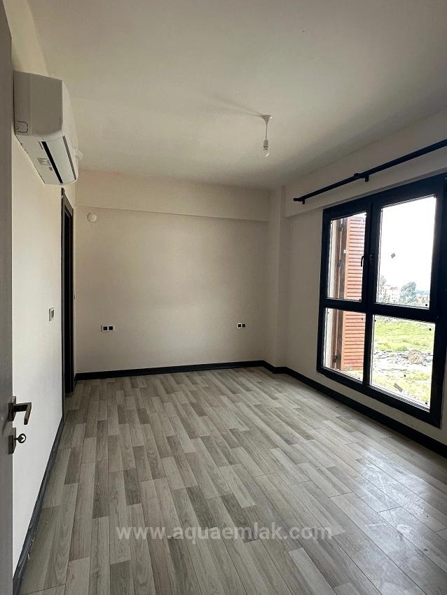 2+1-Zimmer-Wohnung In Köyceğiz Zu Vermieten, 2. Stock, Alle Zimmer Klimatisiert, In Einer Wohnanlage