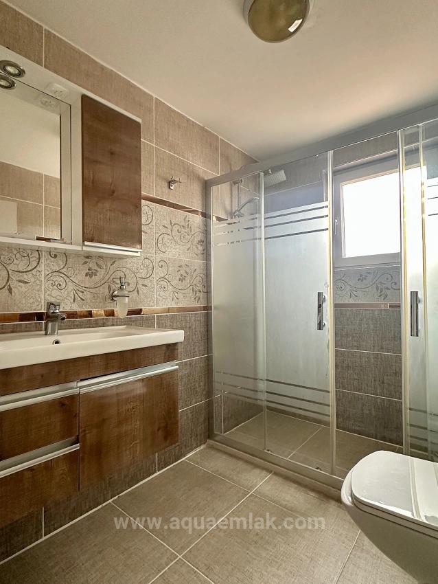 Drei Klimatisierte 3+1-Maisonette-Wohnungen Im Stadtzentrum Von Köyceğiz Zu Vermieten.