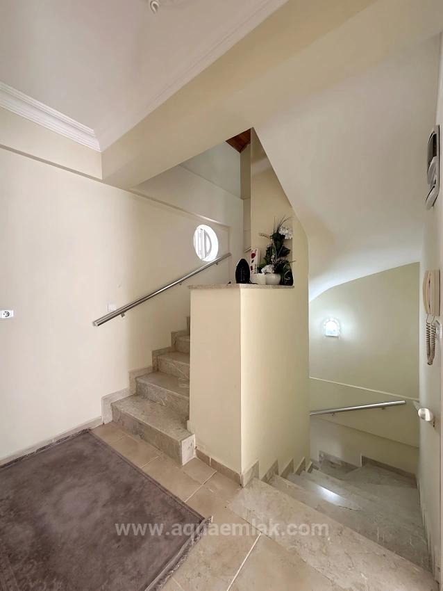 Villa Mit Pool Auf Einem Grundstück Im Stadtteil Fethiye Akarca