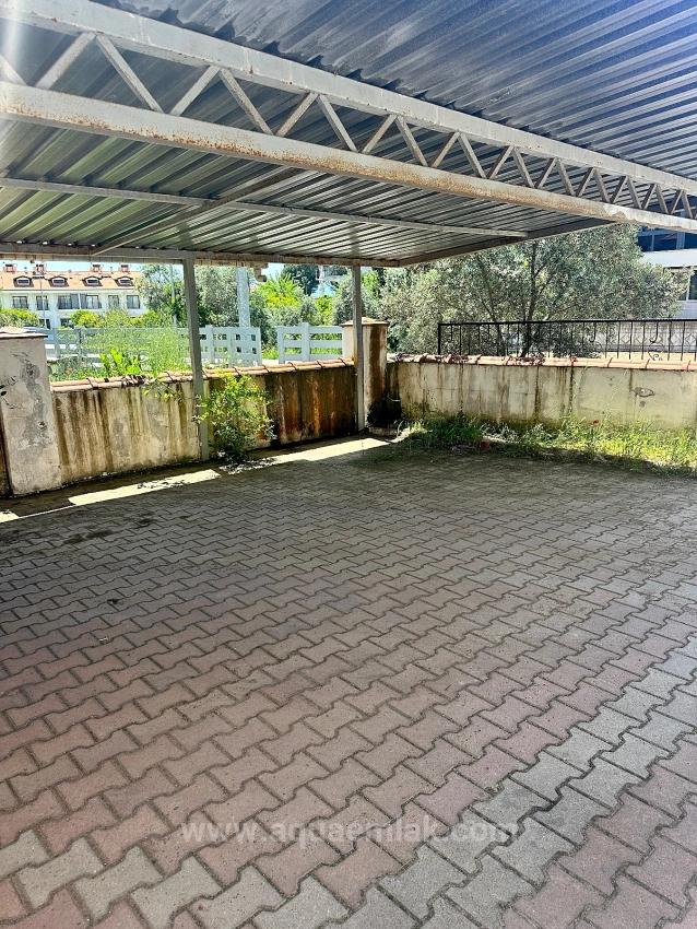 In Köyceğiz Zentrum Liegt Eine 3+1 Wohnung Mit Großem Nutzungsgebiet
