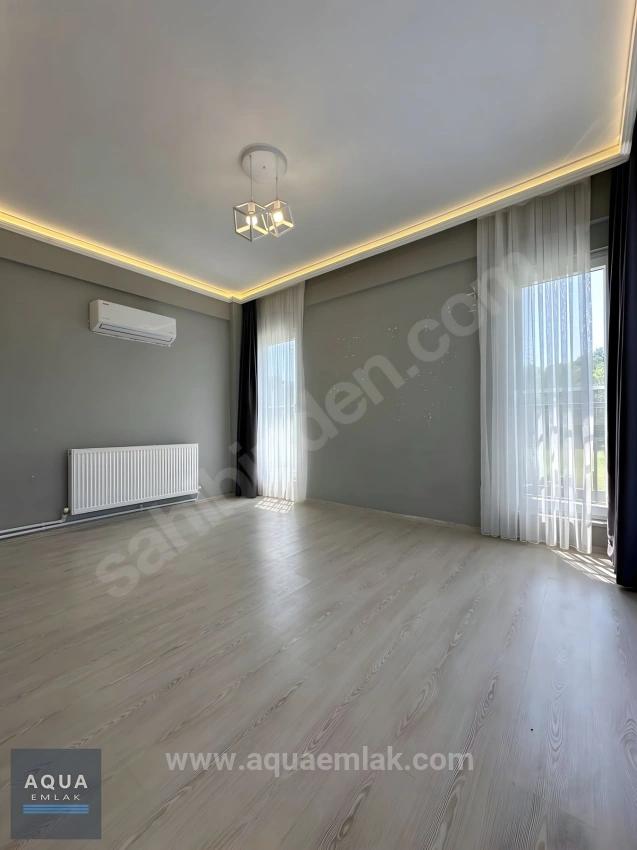Freistehende Villa Mit 4+1 Schlafzimmern, Pool Und Wärmepumpe In Köyceğiz Zu Vermieten