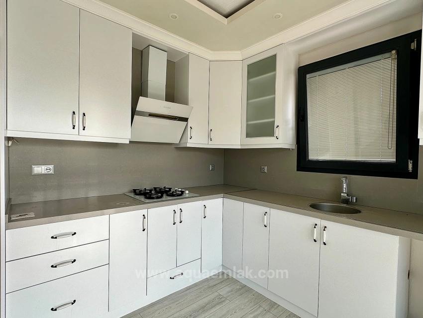 3+1-Zimmer-Mietwohnung Mit Hauptbadezimmer Im Gartengeschoss In Köycegiz