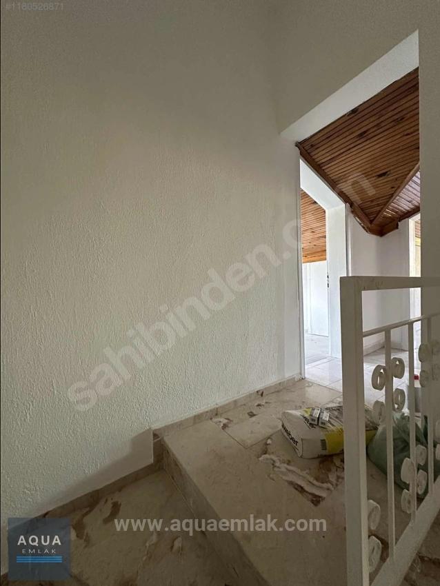 5-Zimmer-Wohnung Mit 1 Wohnzimmer Im Stadtzentrum In Einer Wohnanlage Mit Zugangskontrolle Zu Vermieten.