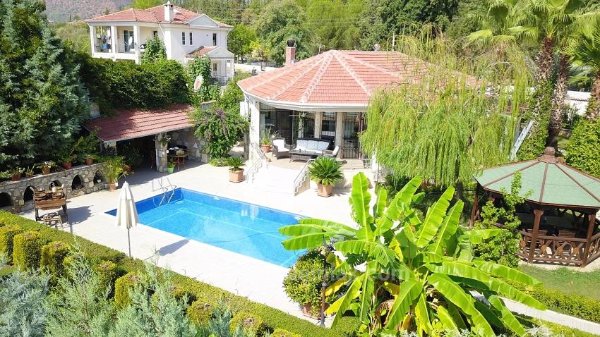 Luxusvilla Mit Pool Auf 1458 M² Grundstück Zum Verkauf In Köyceğiz