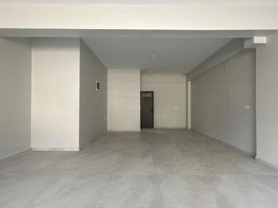 Ladenlokal/Geschäft Zu Vermieten In Der Toparlar Main Street