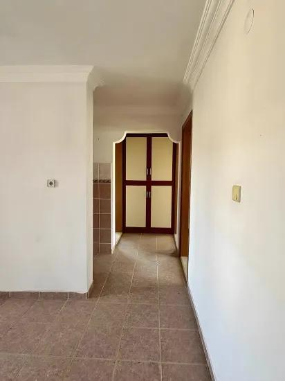 In Zeytinalanı Mahallesi, Spacious 3+1 Flat For Rent In Köyceğiz.