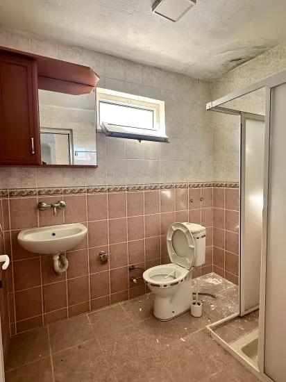 In Zeytinalanı Mahallesi, Spacious 3+1 Flat For Rent In Köyceğiz.