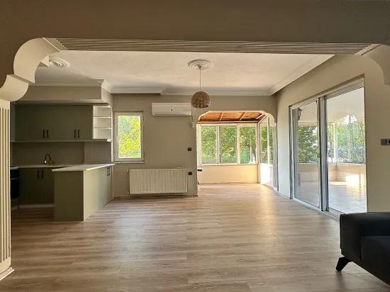 Im Zentrum Von Köyceğiz Und Innerhalb Der Anlage 5 Zimmer 1 Salon Zur Miete Haus