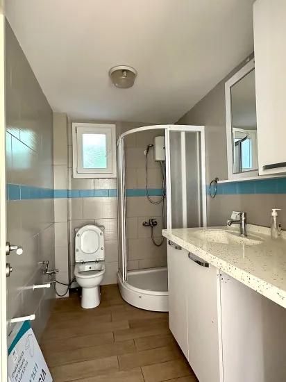 Zentrale Lage In Köyceğiz Mit Geschlossenem Balkon Und Klimaanlage 1+1 Wohnung