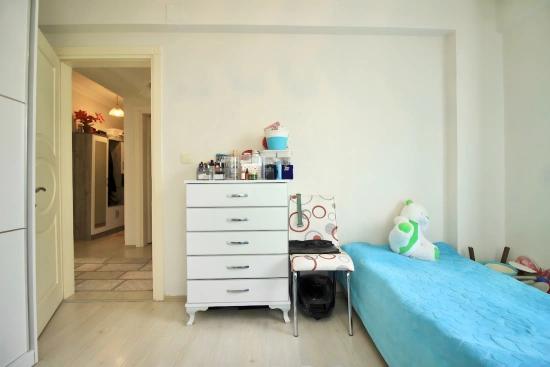 2+1 Wohnung Mit Garten Zum Verkauf Im Zentrum Von Köyceğiz