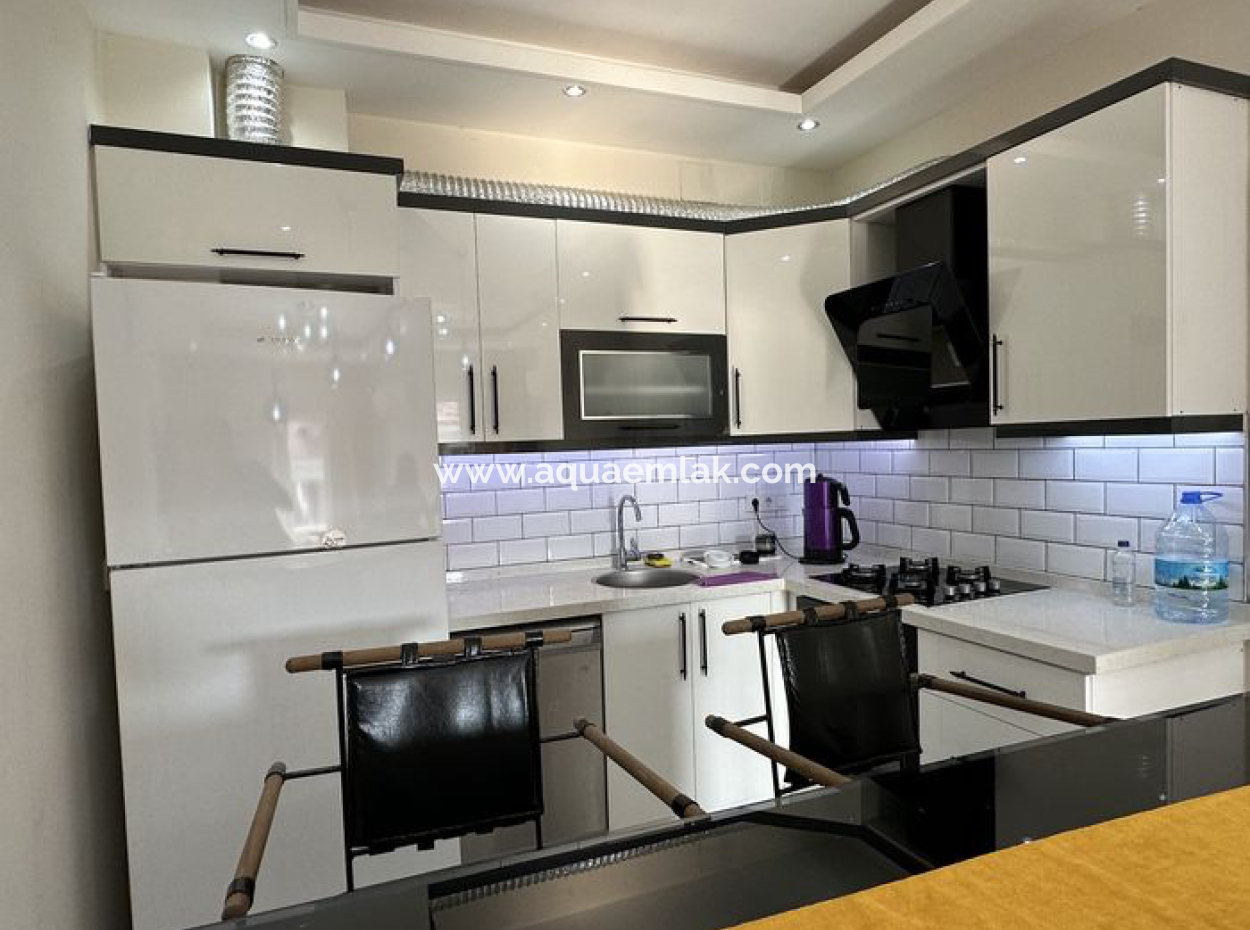 3 In 1 Möblierte Und Klimatisierte Maisonette-Wohnung Im Entwicklungsviertel Köyceğiz