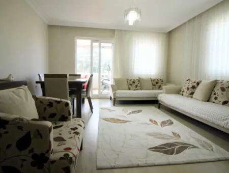 Zum Verkauf Steht Eine Gartenwohnung Mit 3 Schlafzimmern Und 1 Wohnzimmer Auf Einem 585M2 Grundstück In Köyceğiz.