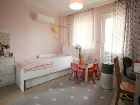Zum Verkauf Steht Eine Gartenwohnung Mit 3 Schlafzimmern Und 1 Wohnzimmer Auf Einem 585M2 Grundstück In Köyceğiz.