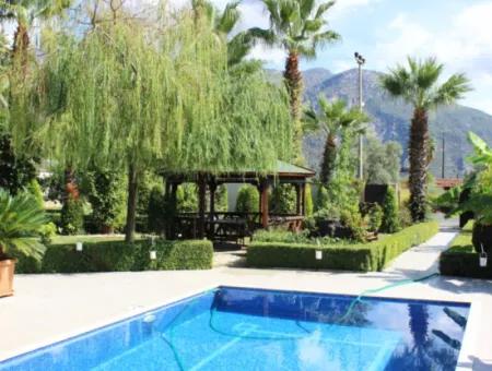 Luxusvilla Mit Pool In 1458 M² Grundstück Zum Verkauf In Köyceğiz