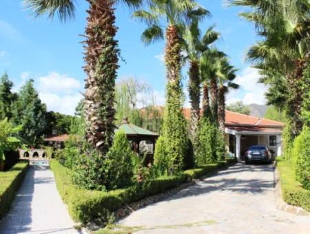 Luxusvilla Mit Pool In 1458 M² Grundstück Zum Verkauf In Köyceğiz