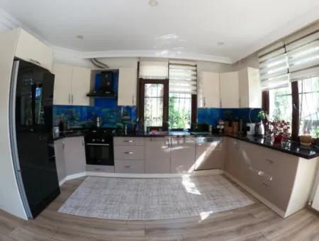 Luxusvilla Mit Pool In 1458 M² Grundstück Zum Verkauf In Köyceğiz