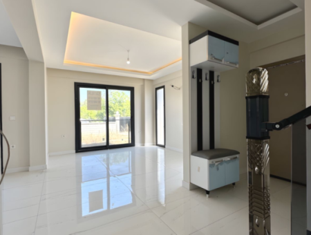 Köyceğiz Beyobasi Mah. Neu Gebautes 2 1 Haus Mit Privatem Garten