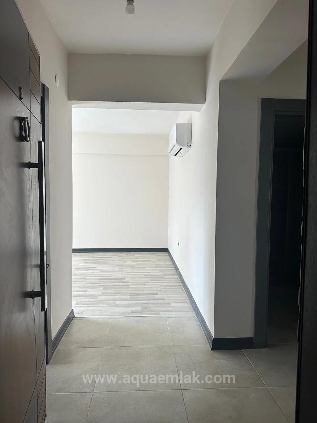 2+1 Apartment For Rent In Köyceğiz, 2Nd Floor, All Rooms Air-Conditioned, Within A Complex