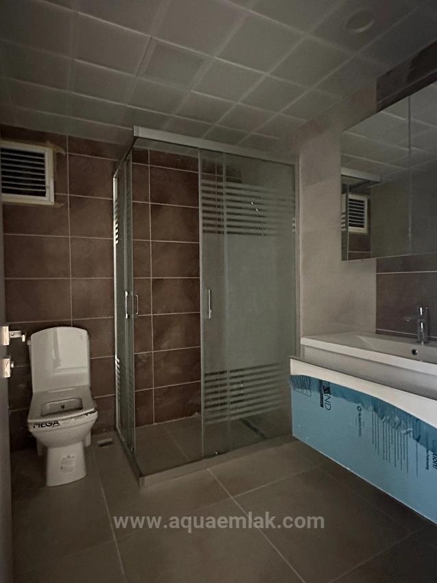 2+1 Apartment For Rent In Köyceğiz, 2Nd Floor, All Rooms Air-Conditioned, Within A Complex