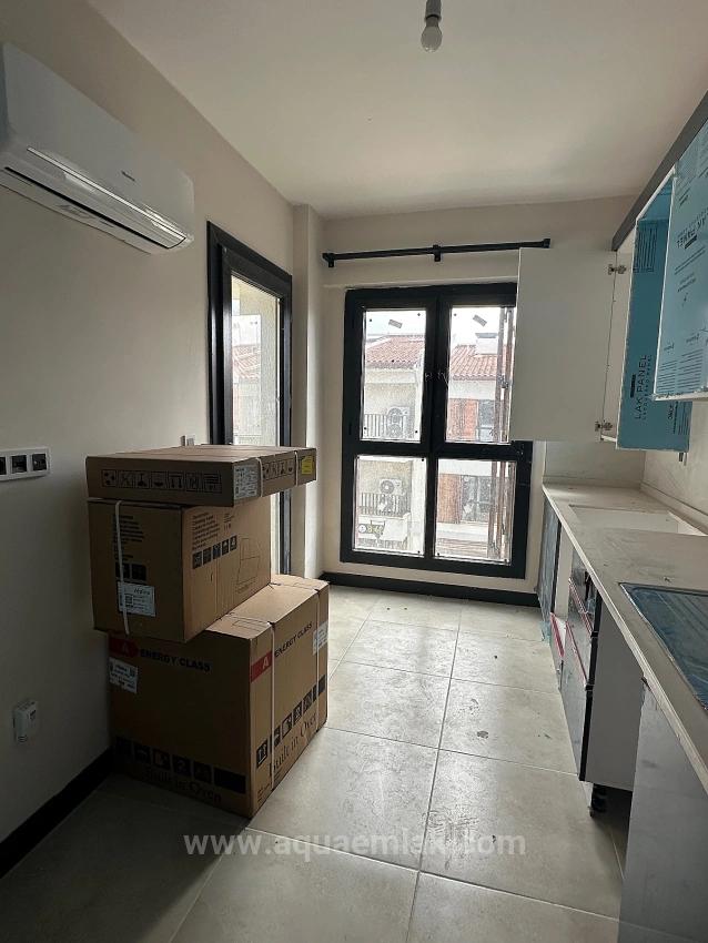 2+1 Apartment For Rent In Köyceğiz, 2Nd Floor, All Rooms Air-Conditioned, Within A Complex