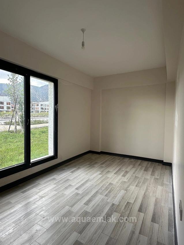 3+1 Apartment For Rent In Köyceğiz, Ground Floor, All Rooms Air-Conditioned, Within A Gated Community.