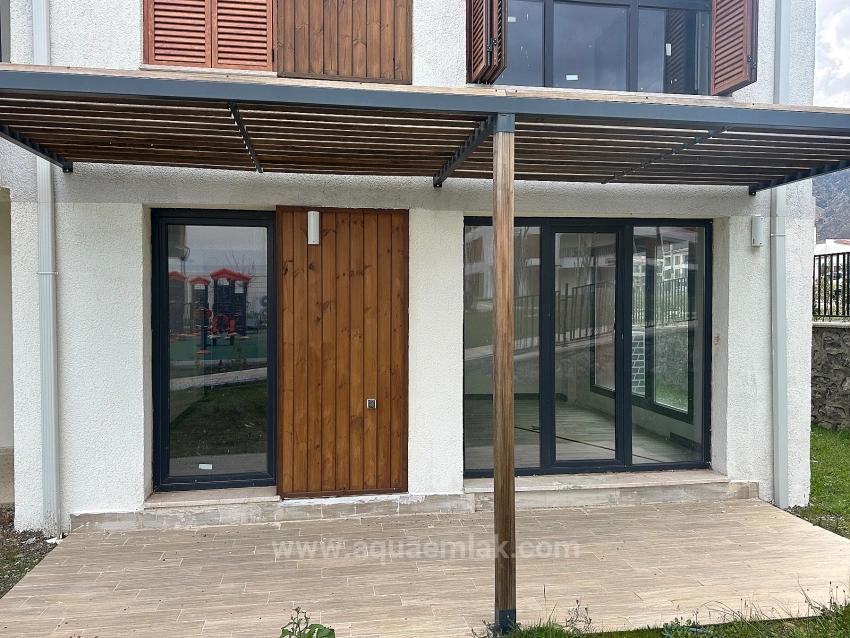 3+1 Apartment For Rent In Köyceğiz, Ground Floor, All Rooms Air-Conditioned, Within A Gated Community.