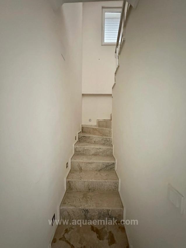 Three Air-Conditioned 3+1 Duplex Apartments For Rent In Köyceğiz Town Center.