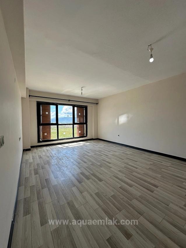 3+1 Apartment For Rent On The 2Nd Floor In A Gated Community In Köyceğiz, All Rooms Are Air-Conditioned.