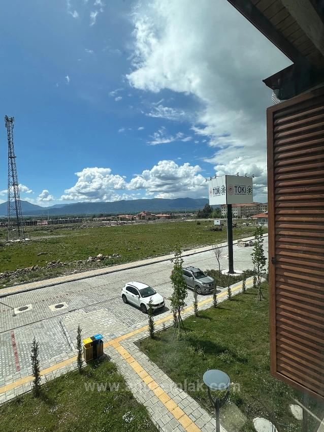 3+1 Apartment For Rent On The 2Nd Floor In A Gated Community In Köyceğiz, All Rooms Are Air-Conditioned.