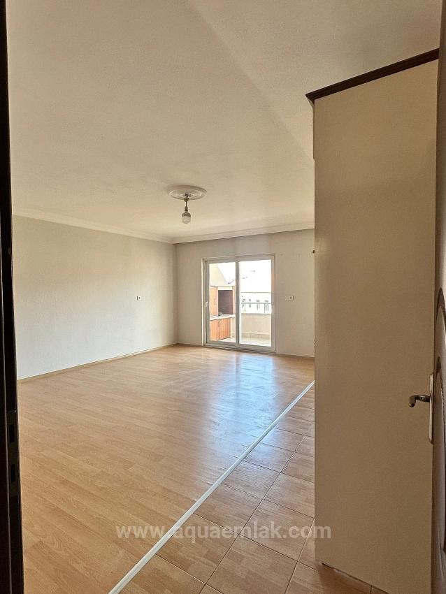 In The Centre Of Köyceğiz, A 3+1 Flat With A Spacious Usage Area