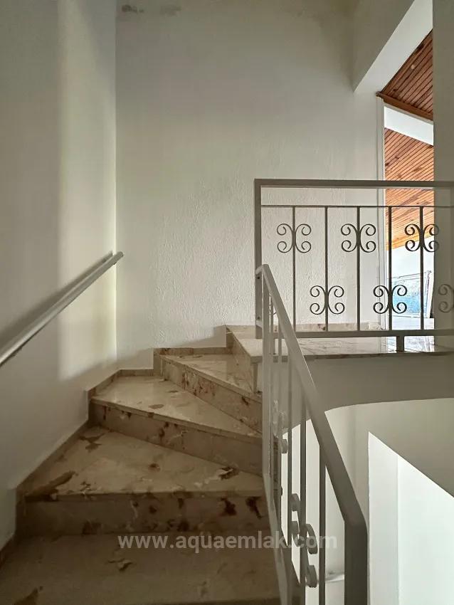 Village Centre And Within The Site 5 Rooms 1 Hall Rental House