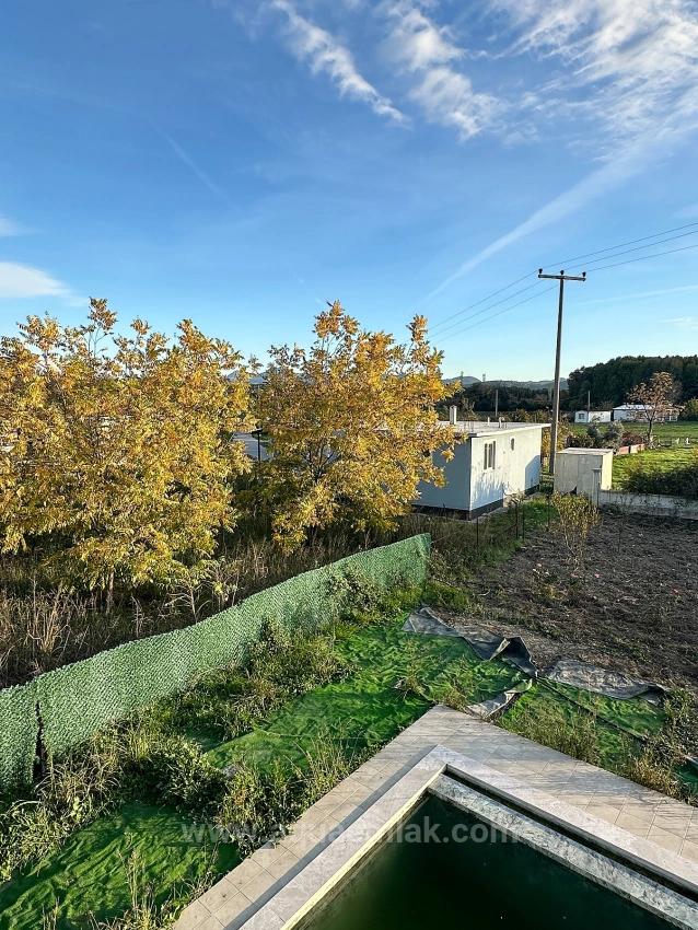 2+1 Rental Apartment With Pool, Central Heating And Large Balcony In Koycegiz