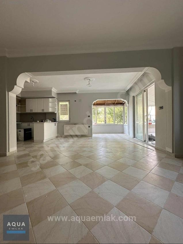 5-Bedroom, 1-Living Room Apartment For Rent In The City Center And Within A Gated Community.