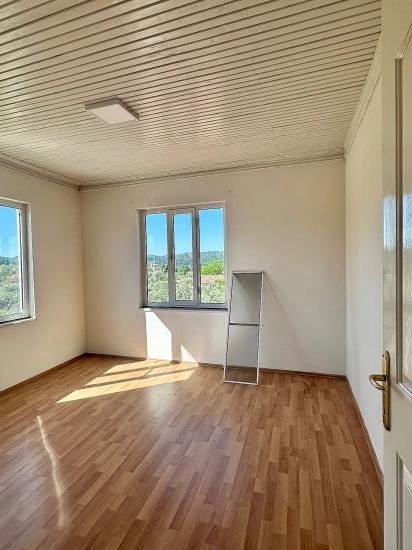 3+1 Apartment For Rent In Zeytinalanı Neighborhood, Köyceğiz.