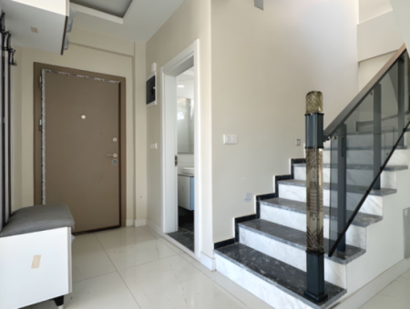 Köyceğiz Beyobasi Mah. Newly Built 2 1 House With Private Garden