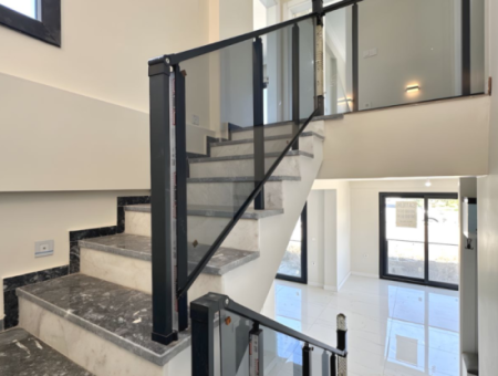 Köyceğiz Beyobasi Mah. Newly Built 2 1 House With Private Garden