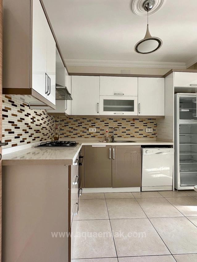 Сдается Квартира В Центре Города Кёйджегиз. Первый Этаж, 2+1 Спальни, Отдельная Кухня И Кондиционер.