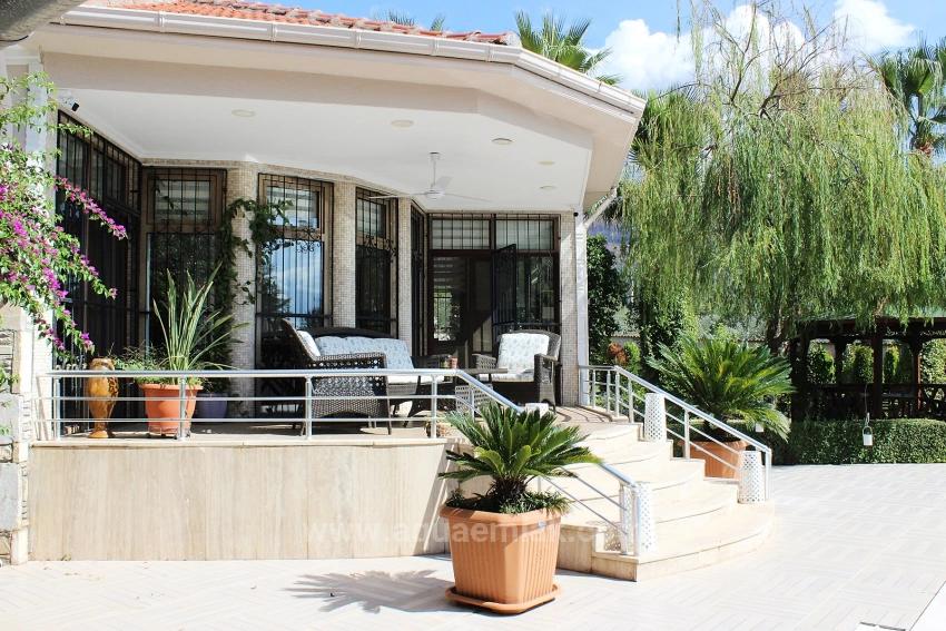 Роскошная Вилла С Бассейном На Участке Площадью 1458 М² На Продажу В Кёйджегизе