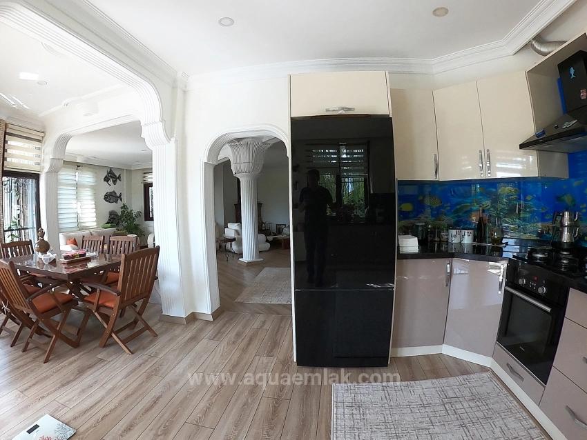 Роскошная Вилла С Бассейном На Участке Площадью 1458 М² На Продажу В Кёйджегизе