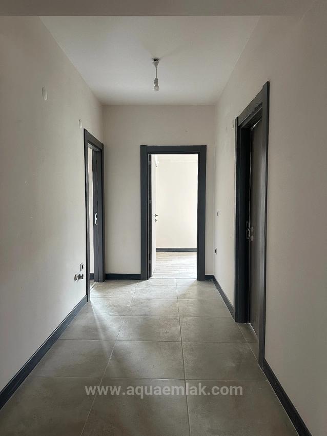 Köyceğiz De Site İcinde Bahçe Kat Tum Odalari Klimali 3+1 Kiralik Daire