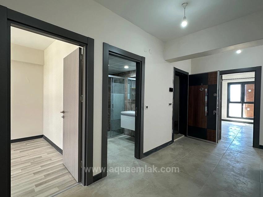 Köyceğiz De Site İcinde 2. Kat Tum Odalari Klimali 3+1 Kiralik Daire