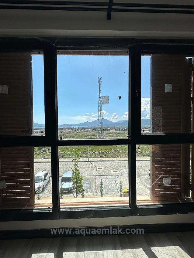 Köyceğiz De Site İcinde 2. Kat Tum Odalari Klimali 3+1 Kiralik Daire