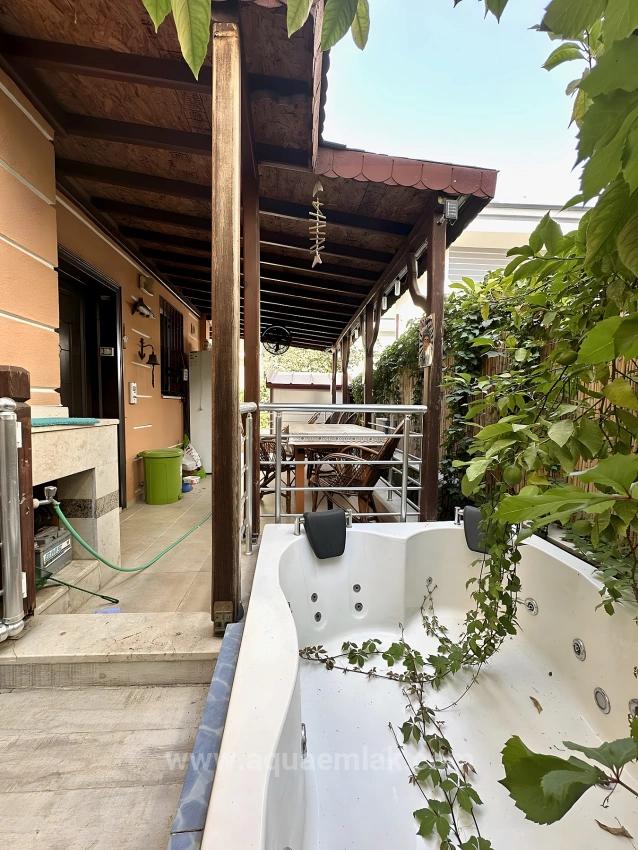 Fethiye Akarca Mahallesinde Site İçinde Havuzlu Villa