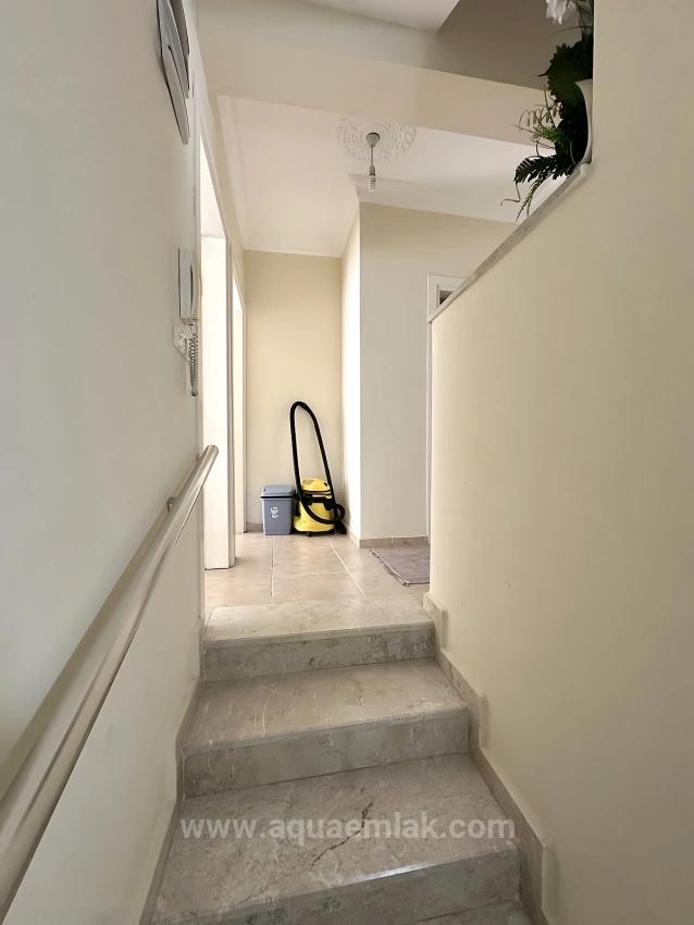 Fethiye Akarca Mahallesinde Site İçinde Havuzlu Villa