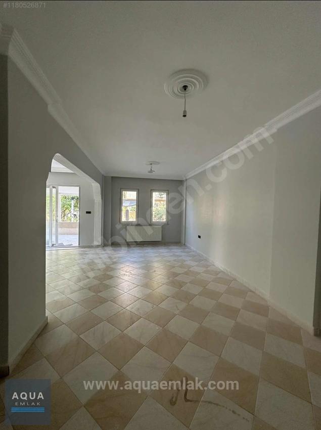 Merkezde Ve Site İçerisinde 5 Oda 1 Salon Kiralık Ev