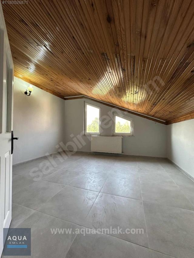 Merkezde Ve Site İçerisinde 5 Oda 1 Salon Kiralık Ev