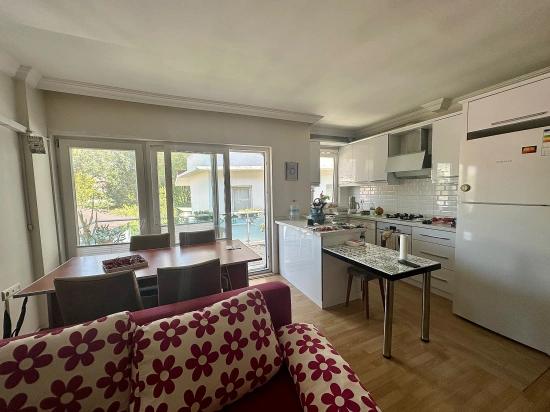 Köyceğiz Merkezde Kiralık 4+1 Eşyalı Daire