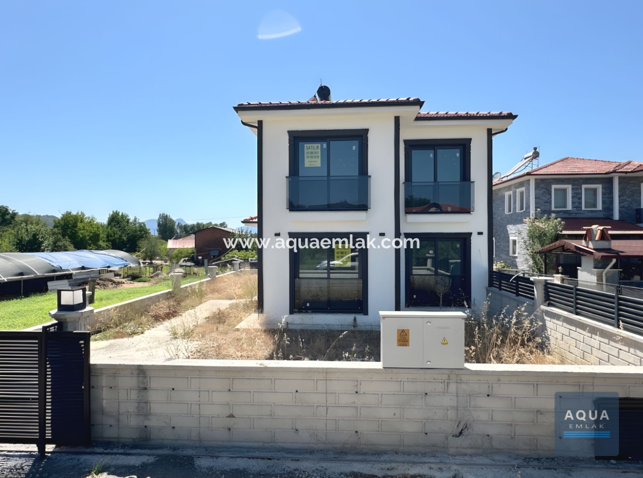 Köyceğiz Beyobası Mah. Yeni Yapılmış 2+1 Özel Bahçeli Ev